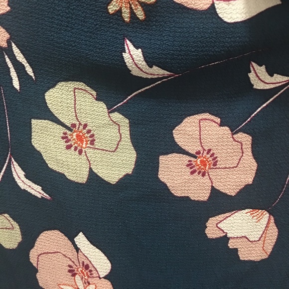 City Chic lulu floral wrap sz XL/22 & XXL/24 - Picture 5 of 8